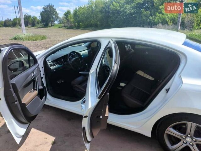 Белый Пежо 508, объемом двигателя 2.18 л и пробегом 316 тыс. км за 8900 $, фото 9 на Automoto.ua