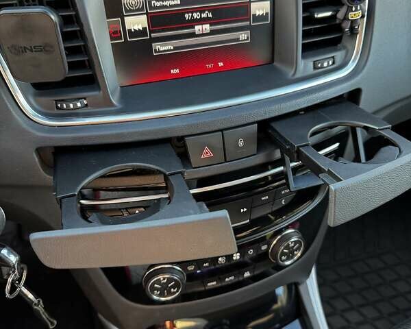 Белый Пежо 508, объемом двигателя 1.56 л и пробегом 191 тыс. км за 12000 $, фото 9 на Automoto.ua