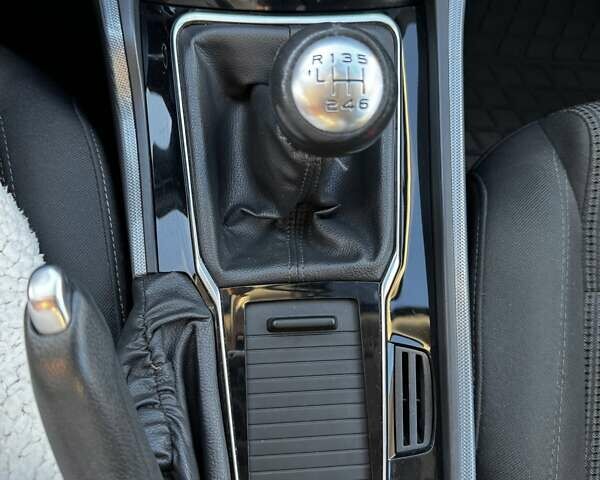 Белый Пежо 508, объемом двигателя 1.56 л и пробегом 191 тыс. км за 12000 $, фото 11 на Automoto.ua