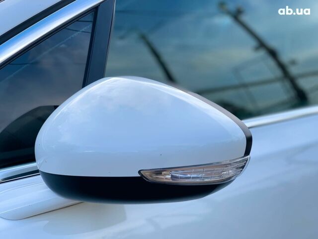 Белый Пежо 508, объемом двигателя 2 л и пробегом 111 тыс. км за 17990 $, фото 8 на Automoto.ua