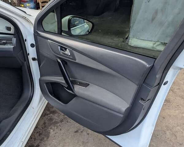 Білий Пежо 508, об'ємом двигуна 1.6 л та пробігом 250 тис. км за 7000 $, фото 12 на Automoto.ua