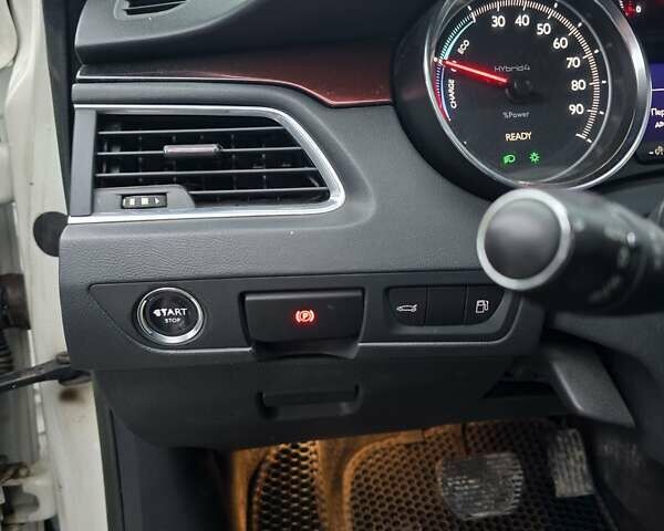 Белый Пежо 508, объемом двигателя 2 л и пробегом 300 тыс. км за 12000 $, фото 14 на Automoto.ua
