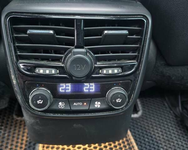 Белый Пежо 508, объемом двигателя 2 л и пробегом 300 тыс. км за 12000 $, фото 17 на Automoto.ua