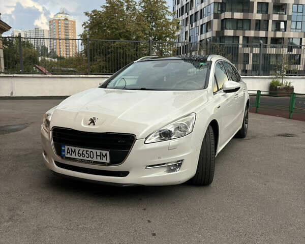 Белый Пежо 508, объемом двигателя 2.18 л и пробегом 299 тыс. км за 9800 $, фото 1 на Automoto.ua