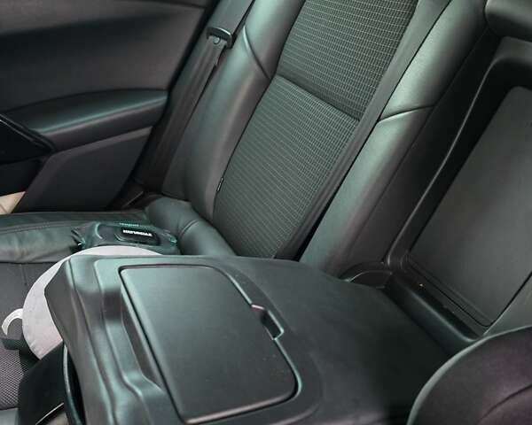 Белый Пежо 508, объемом двигателя 2 л и пробегом 300 тыс. км за 12000 $, фото 26 на Automoto.ua