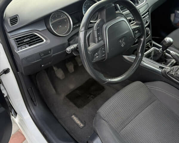 Белый Пежо 508, объемом двигателя 2 л и пробегом 291 тыс. км за 7100 $, фото 27 на Automoto.ua