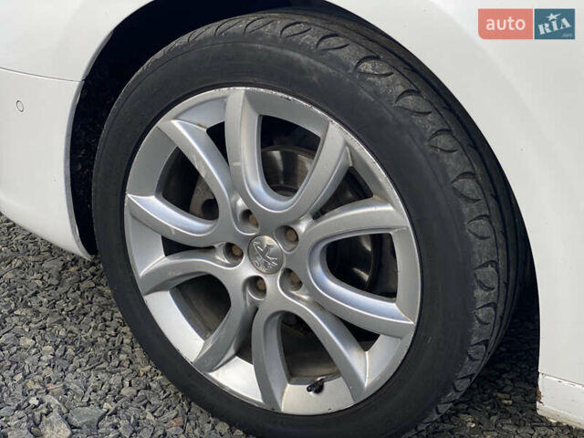 Пежо 508 2016 в Луцке на Automoto.ua Белый Пежо 508, объемом двигателя 1.6 л и пробегом 270 тыс. км за 13900 $, фото 65 на Automoto.ua