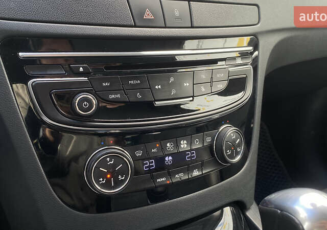 Пежо 508 2016 в Луцке на Automoto.ua Белый Пежо 508, объемом двигателя 1.6 л и пробегом 270 тыс. км за 13900 $, фото 42 на Automoto.ua