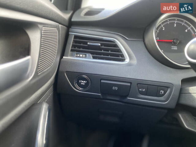 Пежо 508 2016 в Луцке на Automoto.ua Белый Пежо 508, объемом двигателя 1.6 л и пробегом 270 тыс. км за 13900 $, фото 49 на Automoto.ua