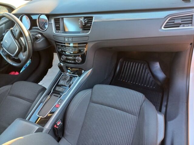 Белый Пежо 508, объемом двигателя 1.6 л и пробегом 50 тыс. км за 12465 $, фото 5 на Automoto.ua