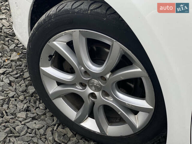 Пежо 508 2016 в Луцке на Automoto.ua Белый Пежо 508, объемом двигателя 1.6 л и пробегом 270 тыс. км за 13900 $, фото 32 на Automoto.ua