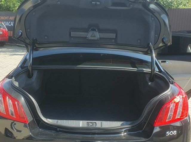 Чорний Пежо 508, об'ємом двигуна 1.6 л та пробігом 285 тис. км за 8500 $, фото 4 на Automoto.ua