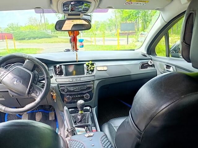 Чорний Пежо 508, об'ємом двигуна 1.6 л та пробігом 225 тис. км за 9500 $, фото 5 на Automoto.ua