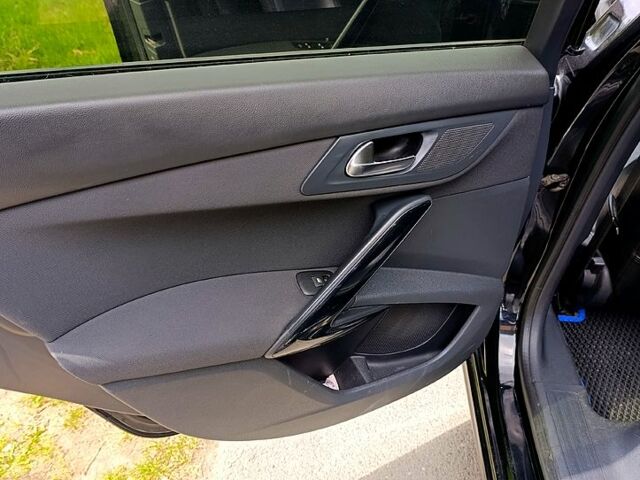 Чорний Пежо 508, об'ємом двигуна 1.6 л та пробігом 225 тис. км за 9500 $, фото 6 на Automoto.ua