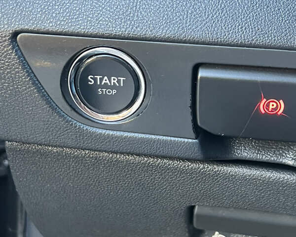 Черный Пежо 508, объемом двигателя 0 л и пробегом 220 тыс. км за 12900 $, фото 12 на Automoto.ua