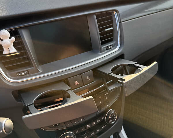 Черный Пежо 508, объемом двигателя 1.6 л и пробегом 255 тыс. км за 9100 $, фото 48 на Automoto.ua