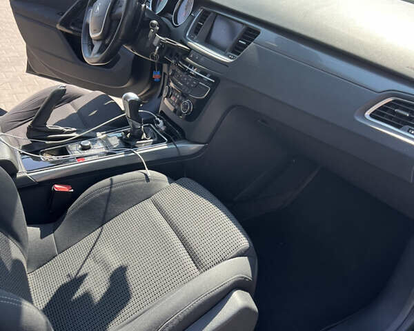 Пежо 508, объемом двигателя 1.6 л и пробегом 299 тыс. км за 9000 $, фото 6 на Automoto.ua