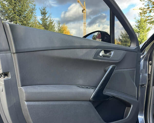 Пежо 508 2014 у Хмельницькому на Automoto.ua Сірий Пежо 508, об'ємом двигуна 2 л та пробігом 342 тис. км за 7800 $, фото 22 на Automoto.ua