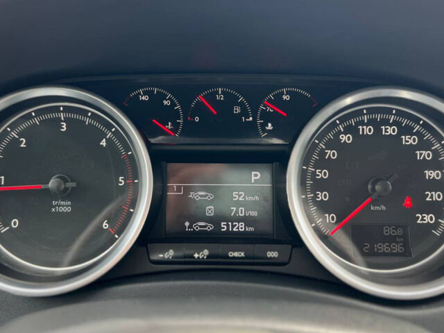 Сірий Пежо 508, об'ємом двигуна 1.6 л та пробігом 215 тис. км за 11900 $, фото 11 на Automoto.ua