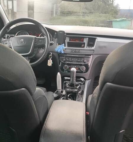 Сірий Пежо 508, об'ємом двигуна 1.56 л та пробігом 295 тис. км за 7400 $, фото 13 на Automoto.ua