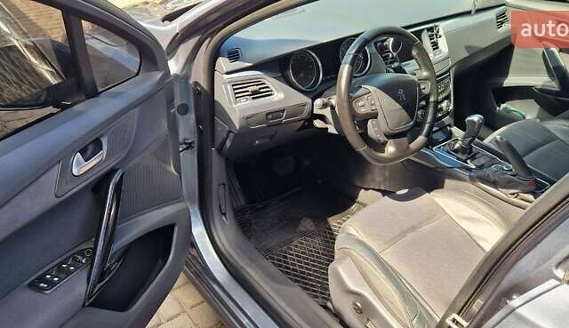 Серый Пежо 508, объемом двигателя 1.56 л и пробегом 230 тыс. км за 9300 $, фото 28 на Automoto.ua