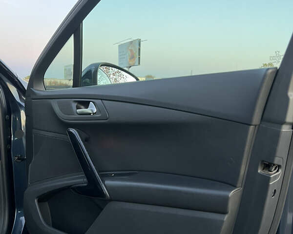 Синий Пежо 508, объемом двигателя 2 л и пробегом 220 тыс. км за 9000 $, фото 33 на Automoto.ua