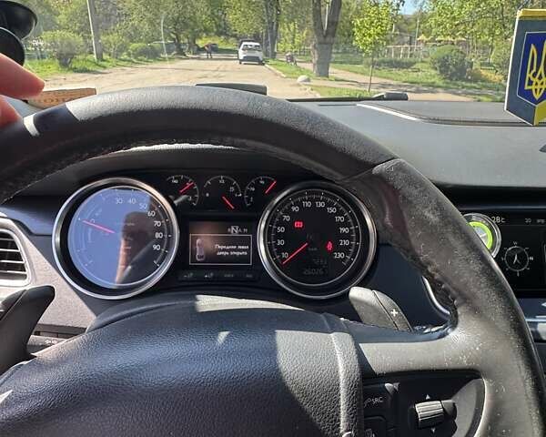 Синій Пежо 508, об'ємом двигуна 2 л та пробігом 254 тис. км за 12000 $, фото 6 на Automoto.ua