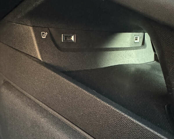 Синий Пежо 508, объемом двигателя 1.5 л и пробегом 152 тыс. км за 16000 $, фото 33 на Automoto.ua