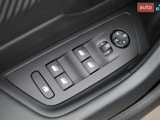 Зелений Пежо 508, об'ємом двигуна 1.5 л та пробігом 160 тис. км за 18800 $, фото 28 на Automoto.ua