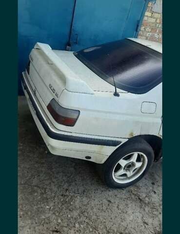 Белый Пежо 605, объемом двигателя 2.02 л и пробегом 375 тыс. км за 1200 $, фото 5 на Automoto.ua