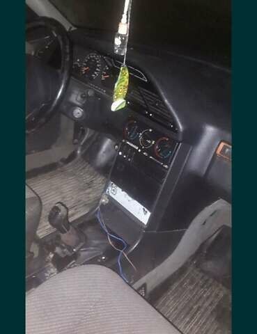 Белый Пежо 605, объемом двигателя 2.02 л и пробегом 375 тыс. км за 1200 $, фото 4 на Automoto.ua