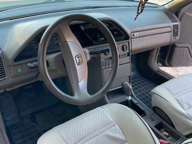 Бежевий Пежо 605, об'ємом двигуна 2 л та пробігом 330 тис. км за 2850 $, фото 13 на Automoto.ua