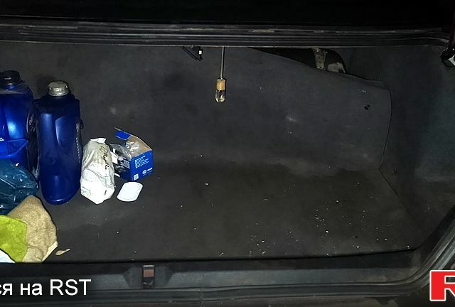 Красный Пежо 605, объемом двигателя 2 л и пробегом 0 тыс. км за 1800 $, фото 6 на Automoto.ua