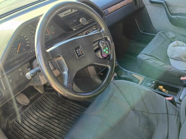 Червоний Пежо 605, об'ємом двигуна 2 л та пробігом 700 тис. км за 951 $, фото 4 на Automoto.ua