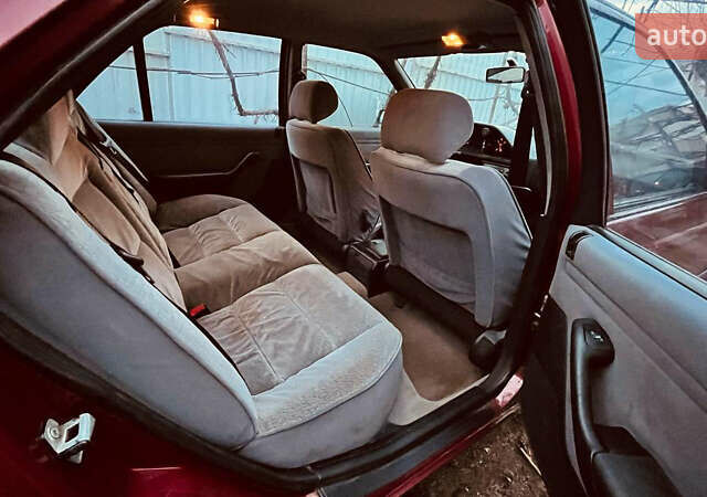 Красный Пежо 605, объемом двигателя 2 л и пробегом 190 тыс. км за 2000 $, фото 4 на Automoto.ua