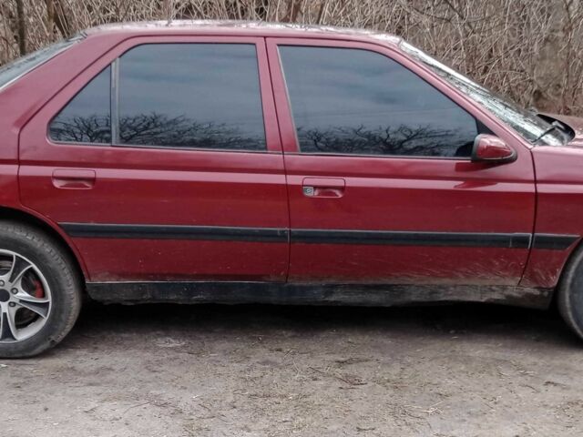 Красный Пежо 605, объемом двигателя 0 л и пробегом 111 тыс. км за 1600 $, фото 3 на Automoto.ua