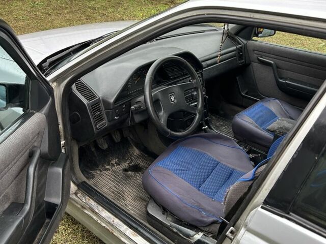 Серый Пежо 605, объемом двигателя 2 л и пробегом 362 тыс. км за 845 $, фото 6 на Automoto.ua