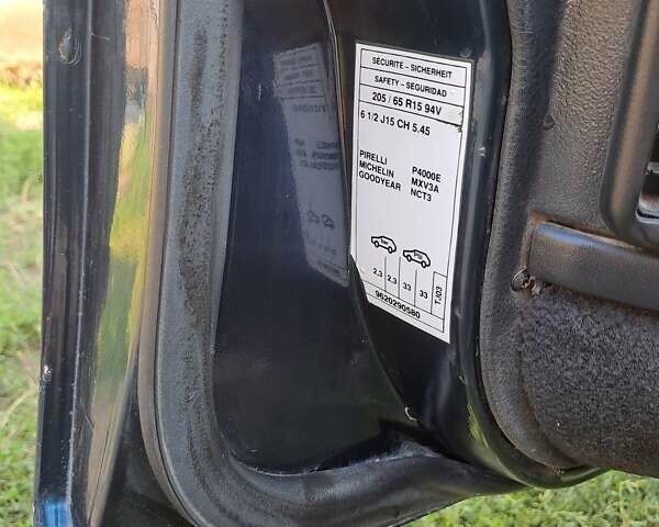 Синий Пежо 605, объемом двигателя 3 л и пробегом 300 тыс. км за 2500 $, фото 6 на Automoto.ua