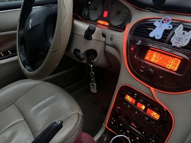 Белый Пежо 607, объемом двигателя 2.2 л и пробегом 292 тыс. км за 3400 $, фото 3 на Automoto.ua