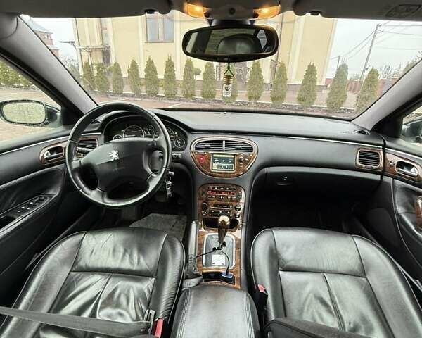 Черный Пежо 607, объемом двигателя 2.2 л и пробегом 292 тыс. км за 4500 $, фото 18 на Automoto.ua