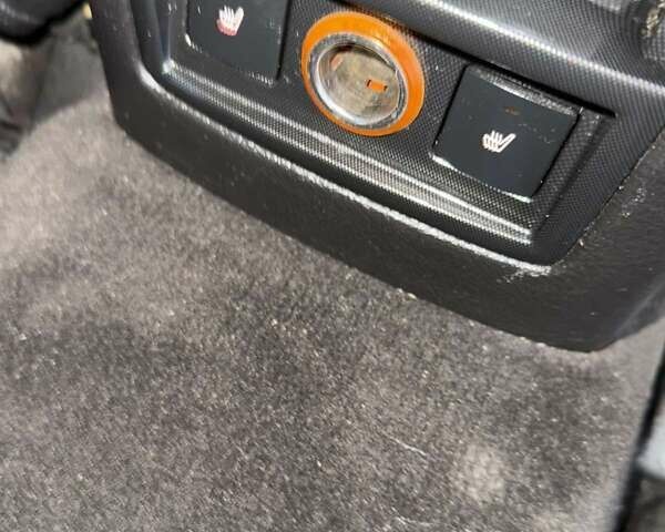 Черный Пежо 607, объемом двигателя 2.2 л и пробегом 292 тыс. км за 4500 $, фото 10 на Automoto.ua