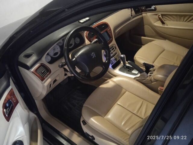 Чорний Пежо 607, об'ємом двигуна 2.7 л та пробігом 305 тис. км за 4500 $, фото 5 на Automoto.ua
