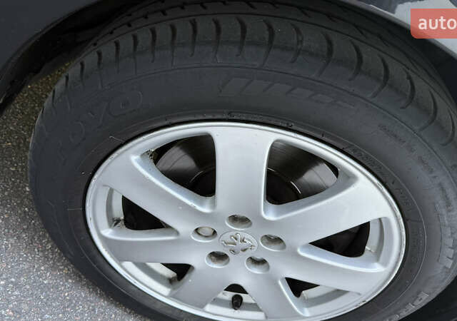 Черный Пежо 607, объемом двигателя 2.2 л и пробегом 212 тыс. км за 5900 $, фото 15 на Automoto.ua