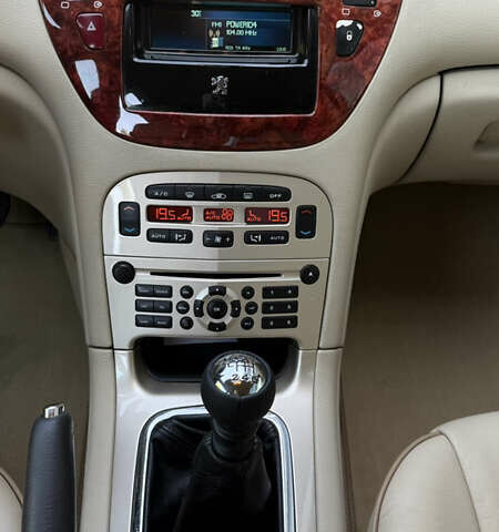 Черный Пежо 607, объемом двигателя 2.2 л и пробегом 212 тыс. км за 5900 $, фото 28 на Automoto.ua