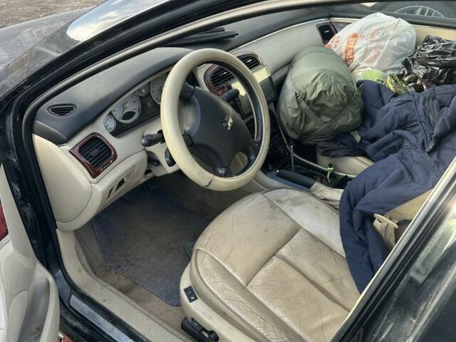 Чорний Пежо 607, об'ємом двигуна 2.7 л та пробігом 190 тис. км за 3600 $, фото 4 на Automoto.ua
