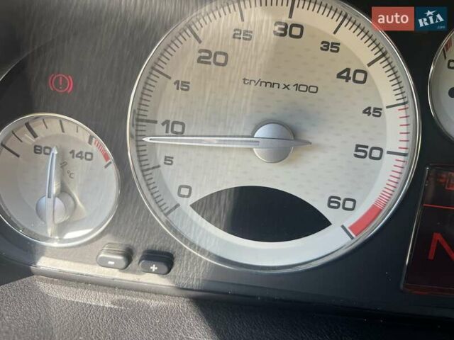 Пежо 607, объемом двигателя 2.2 л и пробегом 376 тыс. км за 5500 $, фото 7 на Automoto.ua