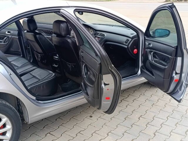 Серый Пежо 607, объемом двигателя 2.2 л и пробегом 333 тыс. км за 3000 $, фото 7 на Automoto.ua