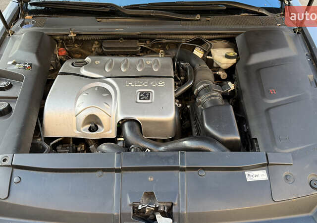 Серый Пежо 607, объемом двигателя 2.2 л и пробегом 343 тыс. км за 3700 $, фото 8 на Automoto.ua