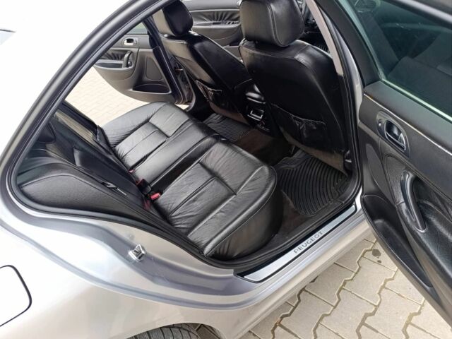 Серый Пежо 607, объемом двигателя 2.2 л и пробегом 333 тыс. км за 3000 $, фото 5 на Automoto.ua