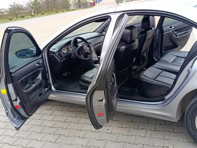 Серый Пежо 607, объемом двигателя 2.2 л и пробегом 333 тыс. км за 3000 $, фото 12 на Automoto.ua